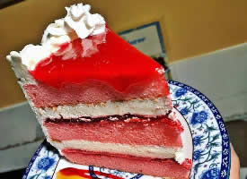 一角甜甜软软的蛋糕图片