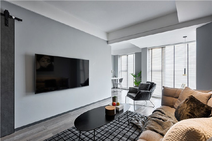 点击大图看下一张：64㎡现代简约两居室，休闲舒适的黑白灰