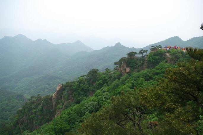 点击大图看下一张：鞍山五佛顶山峰图片