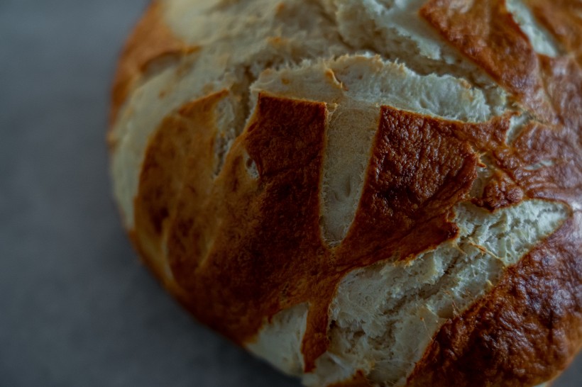 点击大图看下一张：香味浓烈的烤面包图片