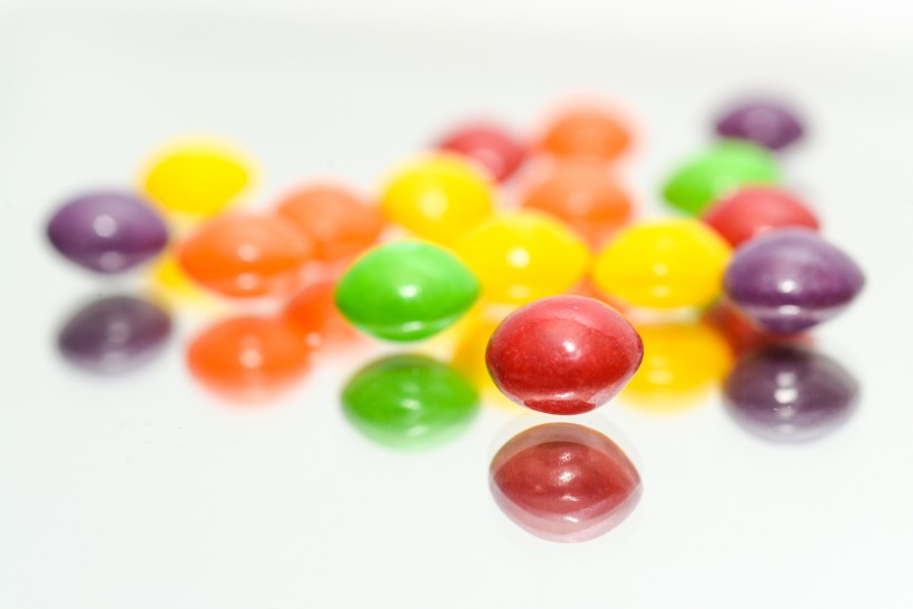 点击大图看下一张：颜色丰富的彩虹糖图片