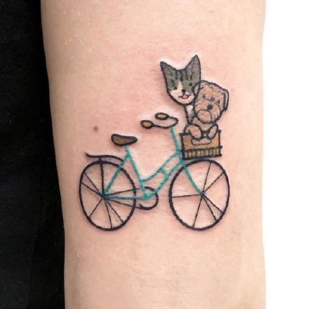 点击大图看下一张：一组很可爱的自行车纹身图案