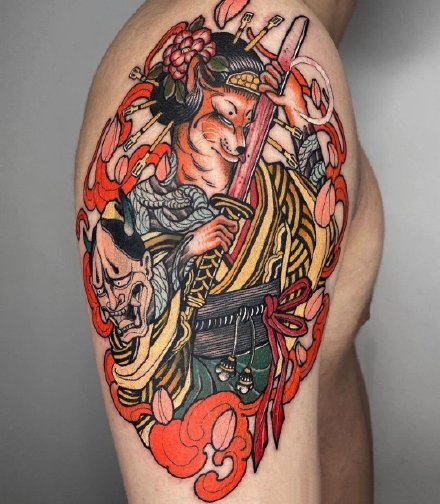 点击大图看下一张：偏日式的新传统纹身图片