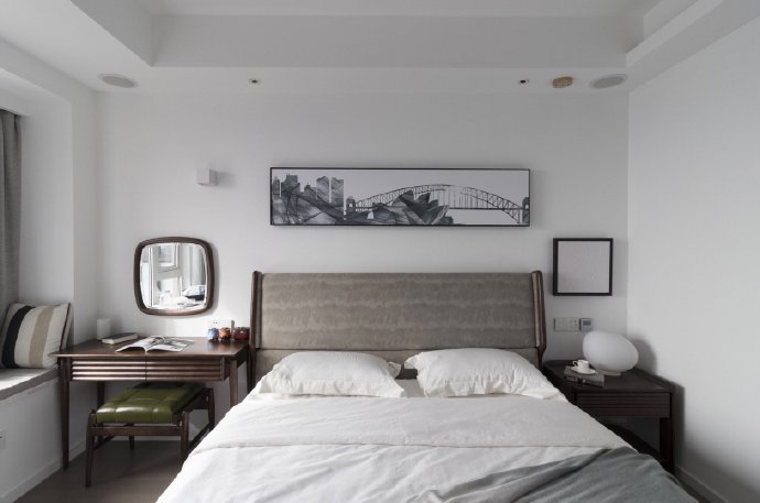 点击大图看下一张：100平米三居室现代简约风格设计