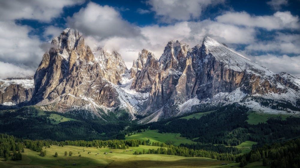 点击大图看下一张：意大利壮丽多洛米蒂山高清摄影图片