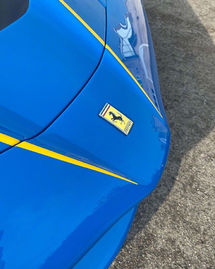 点击大图看下一张：法拉利 Ferrari LaFerrari，蓝色太爱了
