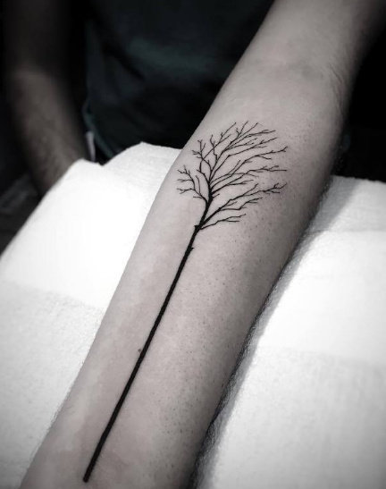 点击大图看下一张：几何风格——树图案纹身作品 ​​​​