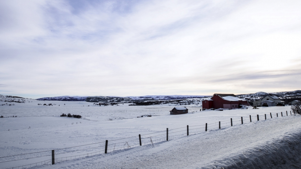 点击大图看下一张：挪威唯美雪景高清风景图片