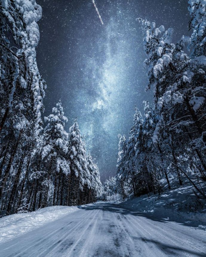点击大图看下一张：雪夜里，听见银河的呼唤