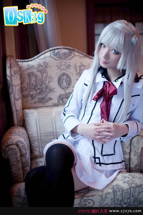 点击大图看下一张:清纯萝莉惊艳美女合集COS