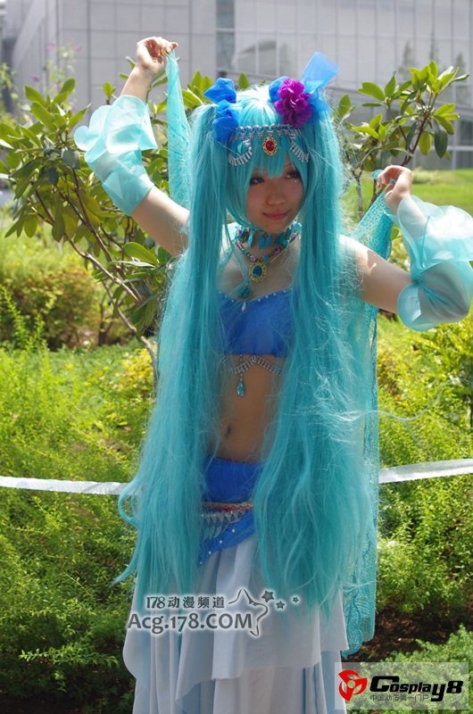 点击大图看下一张:日本东京漫展cosplay美女图片