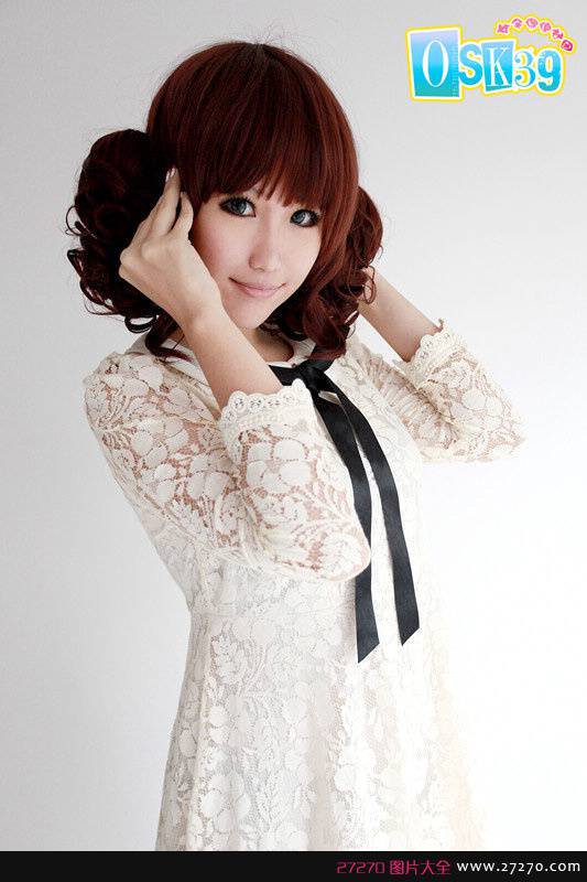 点击大图看下一张:清纯萝莉惊艳美女合集COS