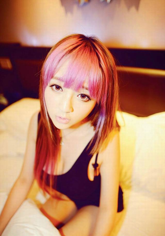 点击大图看下一张：性感cos美女福利图片