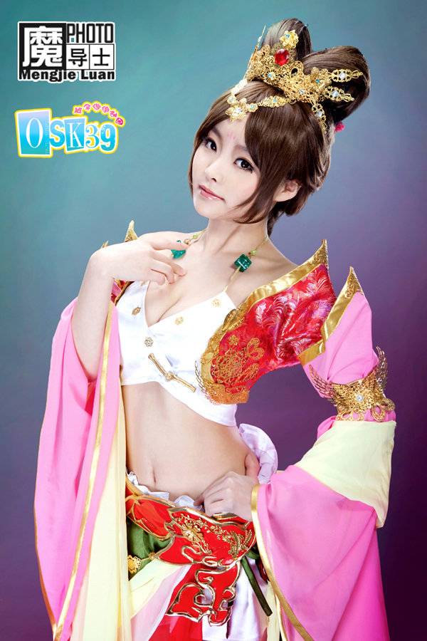 点击大图看下一张：貂蝉cosplay最美三国杀角色人物图片