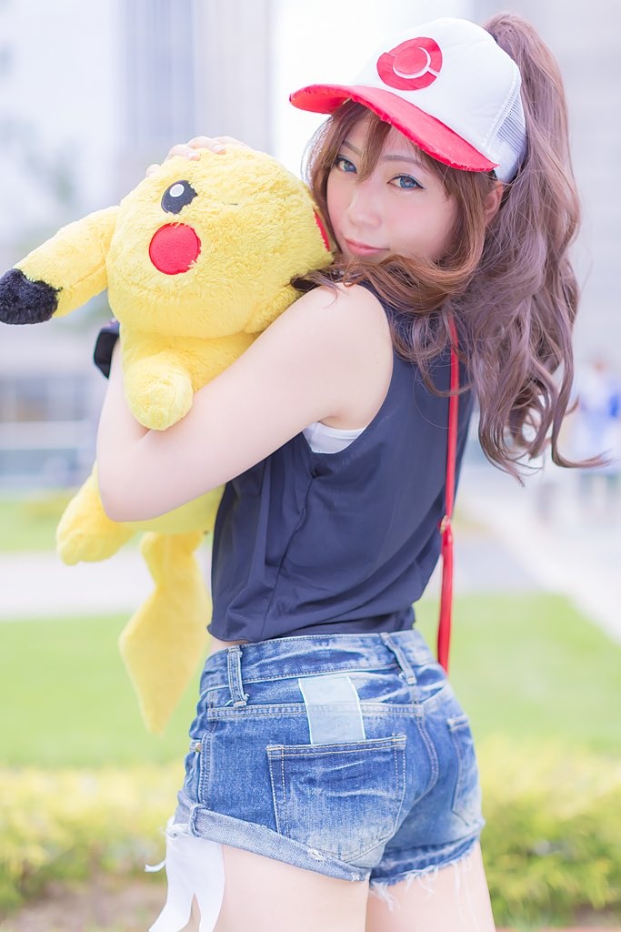 点击大图看下一张：精品cosplay美女图片集锦