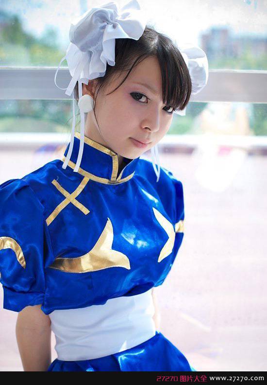 点击大图看下一张：销魂春丽美女COS 唤醒80后记忆