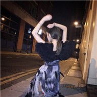 漂亮长发气质美女微信头像图片