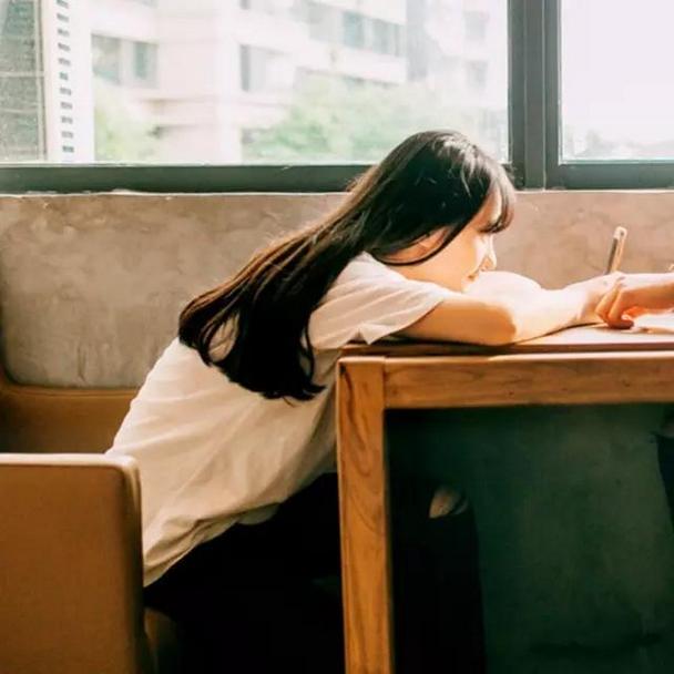 学生时代青涩小清新情侣qq头像