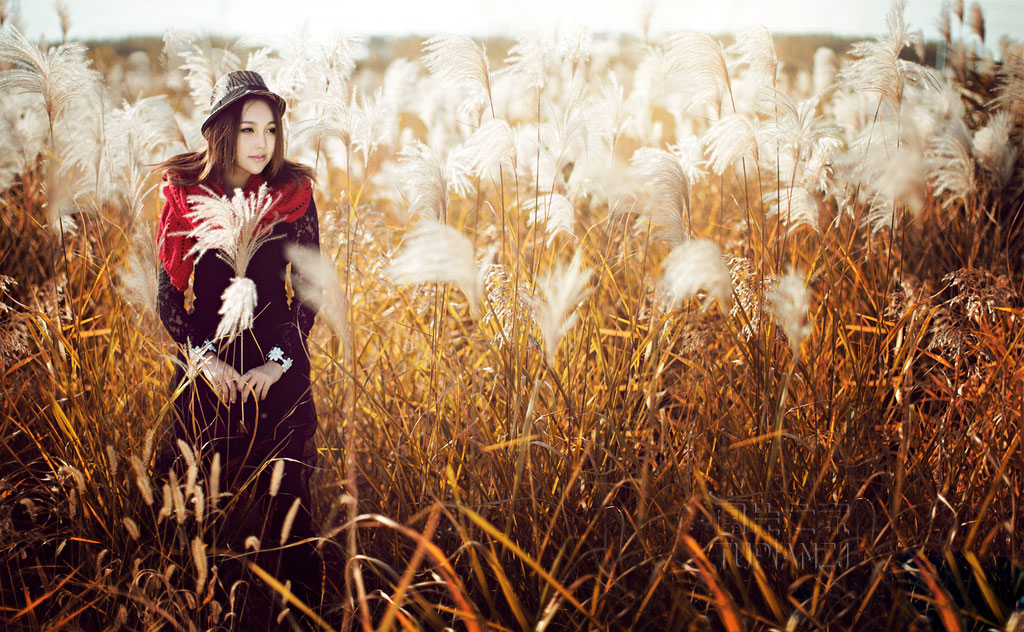 点击大图看下一张:超气质女孩生活照 尽展优雅女神风