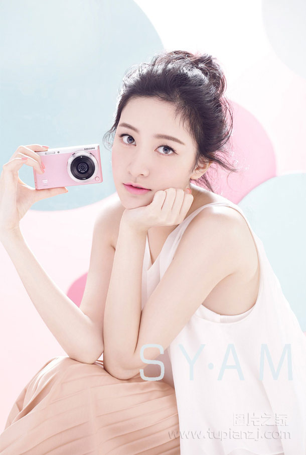 点击大图看下一张：那相机的90后清纯美女 靓丽自拍