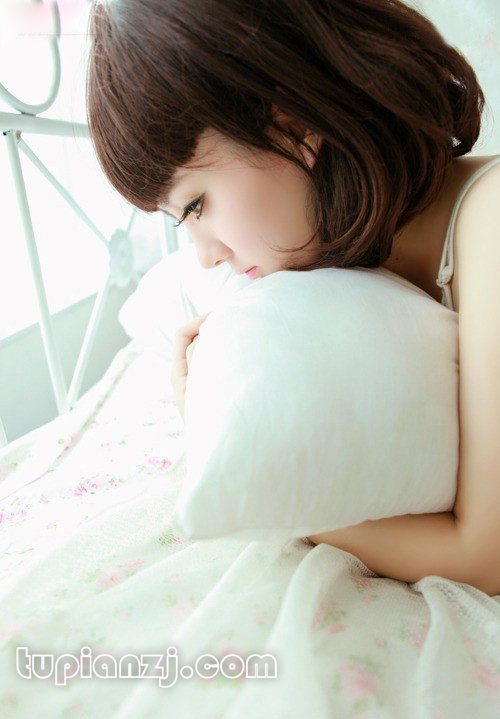 点击大图看下一张:萝莉少女