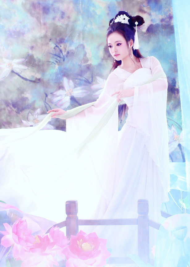 点击大图看下一张：美若天仙的古典美女图片 白色裙衫唯美至极