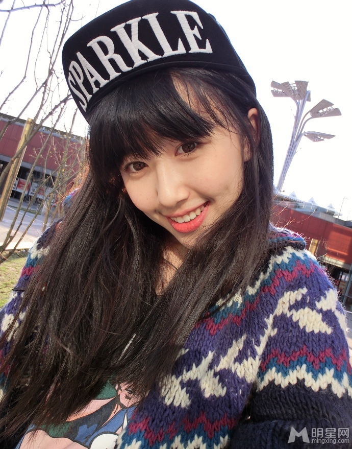 点击大图看下一张：全国校花大搜罗 性感爆乳VS清纯可人(16)