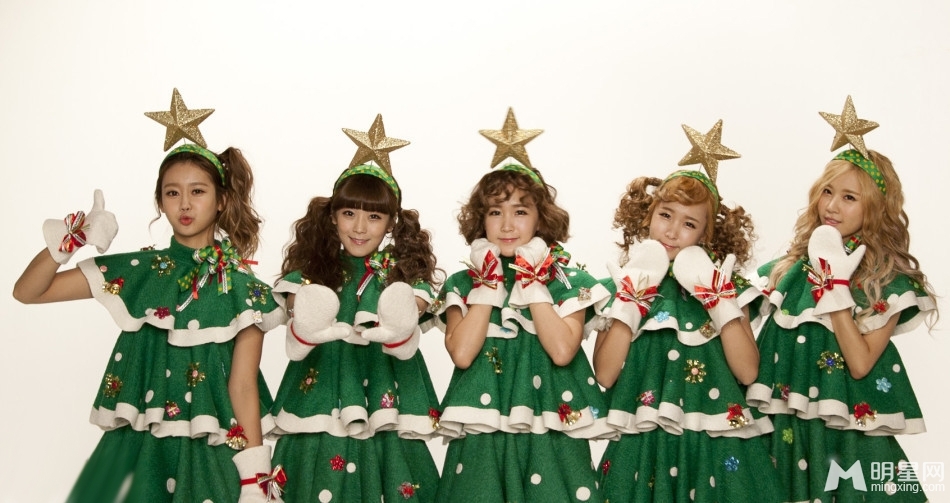 点击大图看下一张：众星2013年圣诞写真集锦 色彩缤纷性感清新(7)