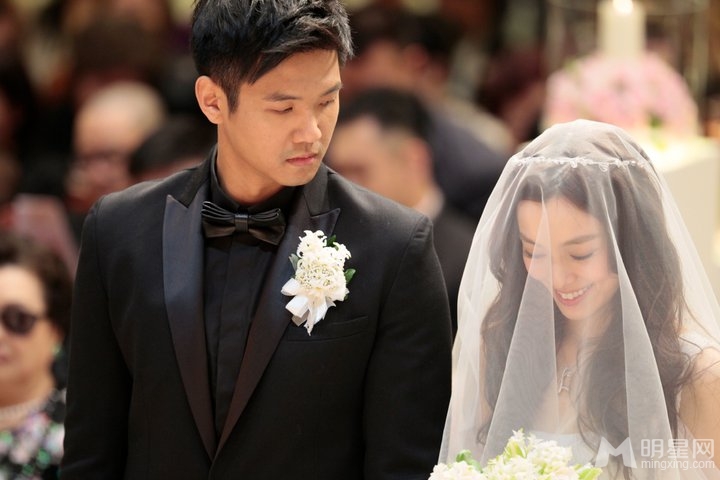 点击大图看下一张：范玮琪陈建州结婚现场精彩照(5)