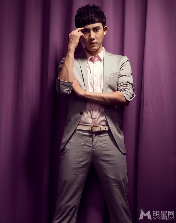 点击大图看下一张:张睿全新时尚大片 精致型男帅气尽显(6)