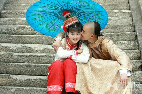 点击大图看下一张:新还珠格格剧照 李晟海陆孙耀琦吻戏大全(15)