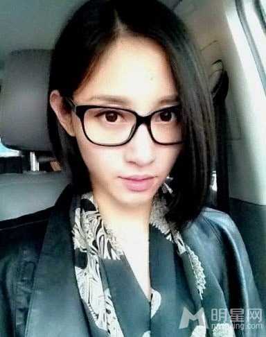 点击大图看下一张:好声音平安女友朱洁静私密照曝光(30)