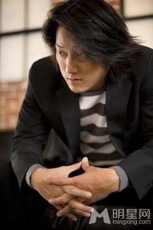 点击大图看下一张：《速度与激情7》韩国演员成康高清图集(5)
