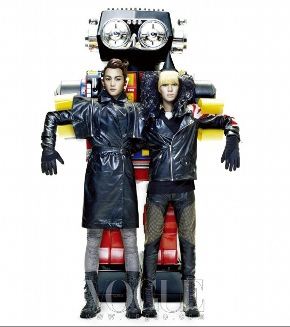 点击大图看下一张：SHINee珉豪&泰民在《Vogue Korea》变身机器人(2)