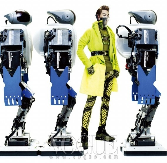 点击大图看下一张：SHINee珉豪&泰民在《Vogue Korea》变身机器人(7)