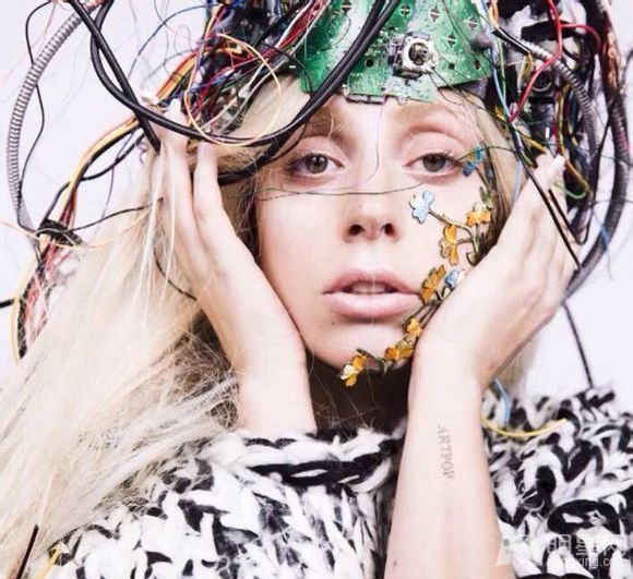 点击大图看下一张：Lady GaGa新专辑写真正式曝光(3)