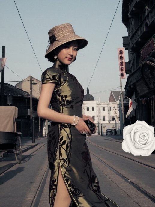 点击大图看下一张：马苏电视剧旗袍照 展示女人古典魅力(5)