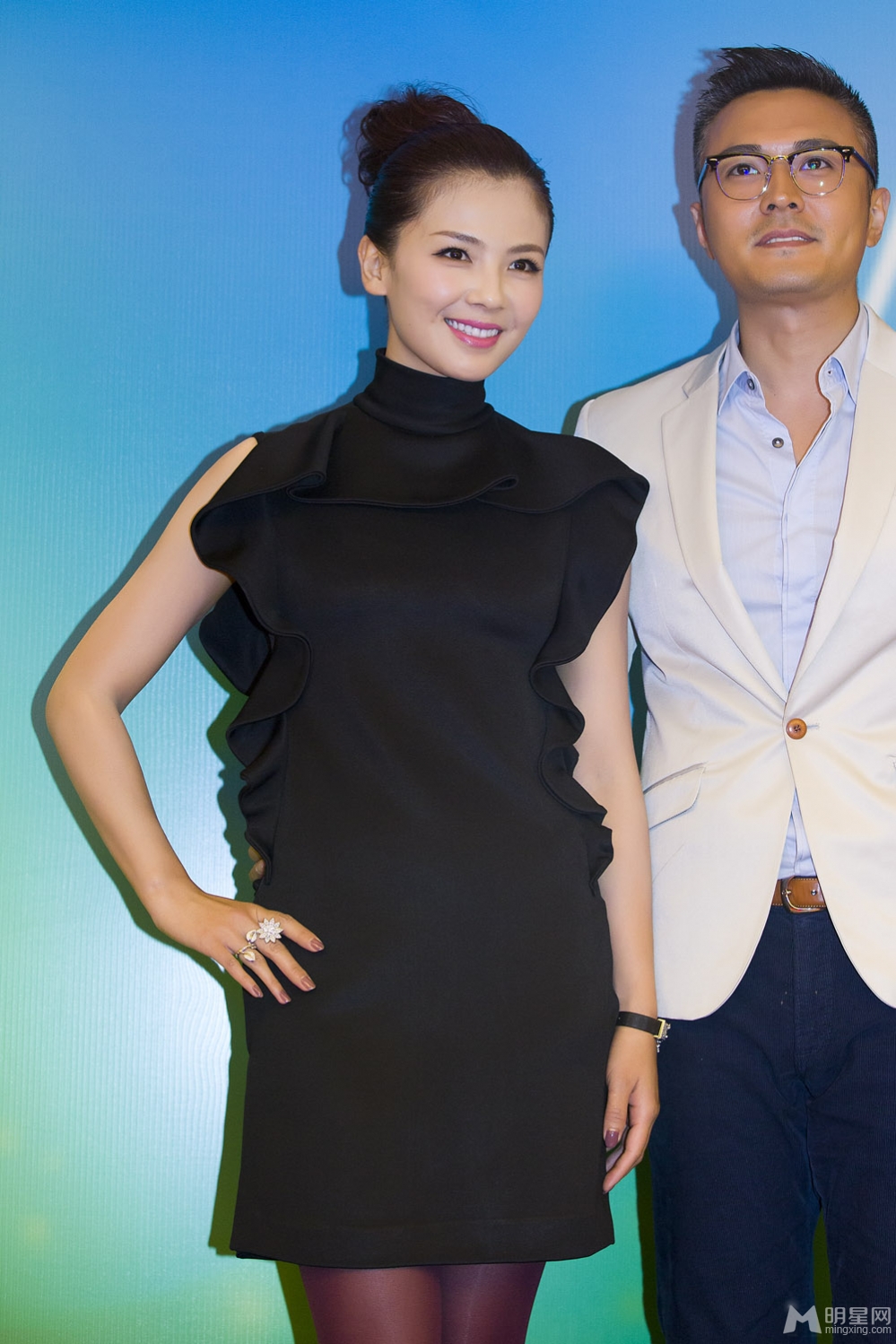 点击大图看下一张：刘涛人体造型礼服时尚现身 获封最受欢迎女演员(2)