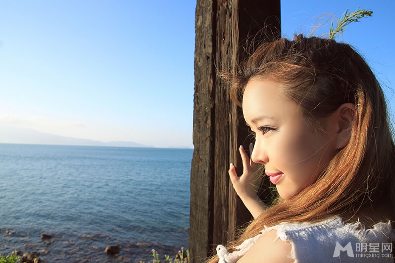 点击大图看下一张：裴紫绮北海道海岸拍写真 90后氧气女生变超萌萝莉      (0)
