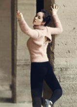 韩佳人时装杂志大片 化身芭蕾公主显高贵气质