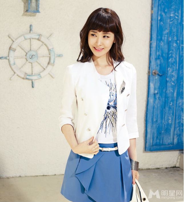 点击大图看下一张:李多海杂志拍摄 可爱甜美不失知性风(15)