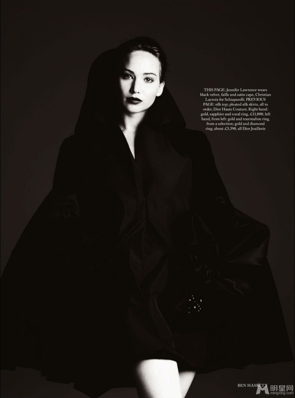 点击大图看下一张：詹妮弗·劳伦斯登杂志封面 尽显优雅知性美(3)