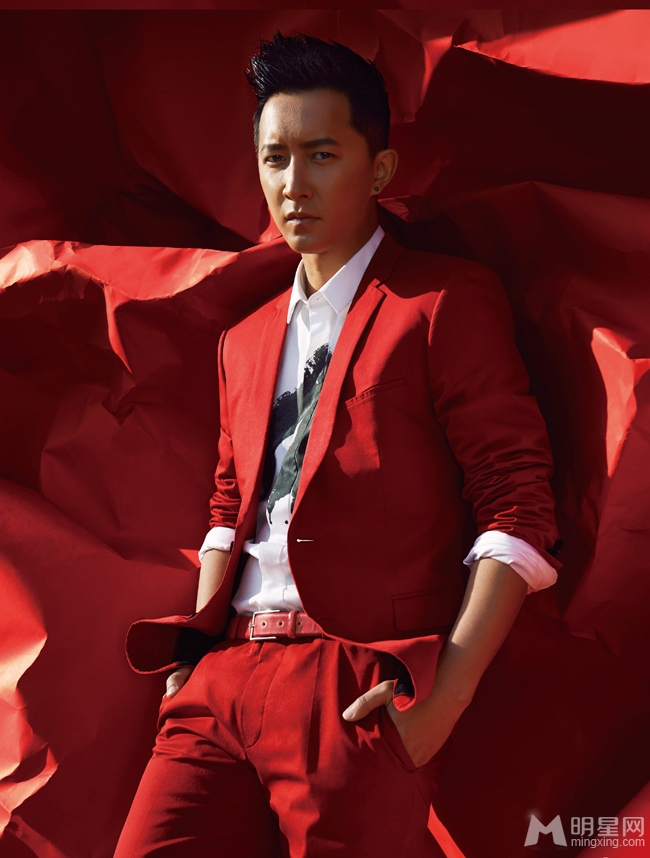 点击大图看下一张：韩庚红色造型写真 彰显男人野性魅力(3)