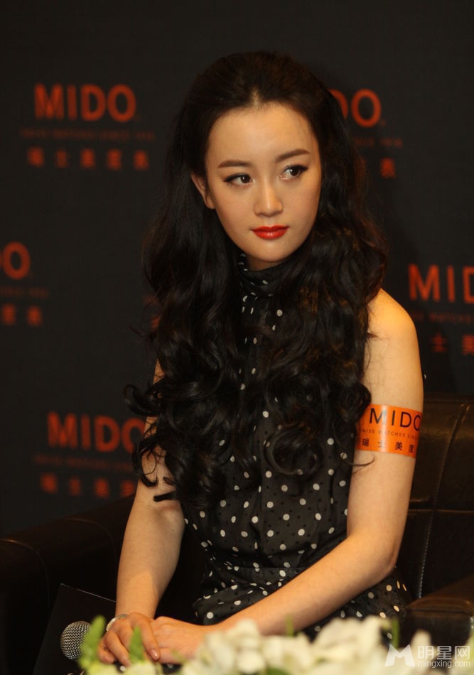 点击大图看下一张:吴尊自曝愿参加亲子节目 张檬红唇显妩媚(7)