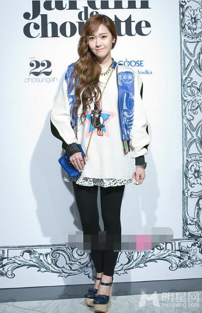 点击大图看下一张：少女时代前成员郑秀妍 (Jessica) 在首尔亮相秋冬新品发布会(3)