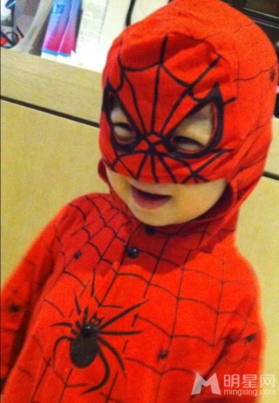 点击大图看下一张:爸爸去哪儿Kimi成长日记 可爱乖巧又帅气(14)