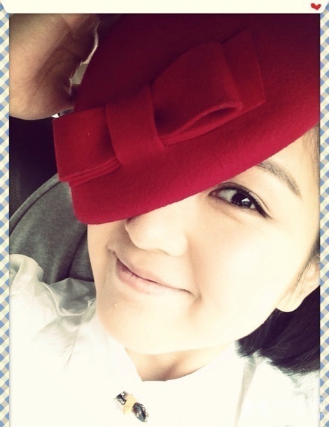 点击大图看下一张：明星搞怪迎圣诞 微博私照大搜刮(36)