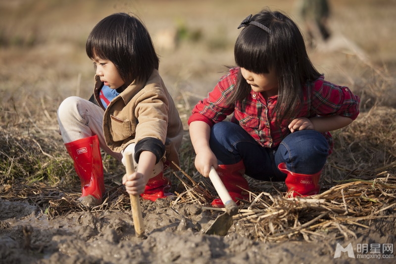 点击大图看下一张:爸爸去哪儿第九期全纪录 调换父子见真情(36)