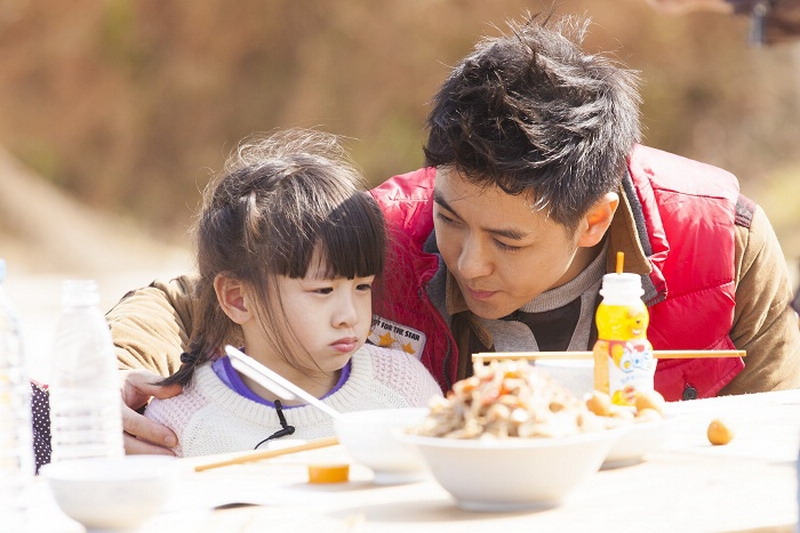 点击大图看下一张：爸爸去哪儿第九期全纪录 调换父子见真情(32)