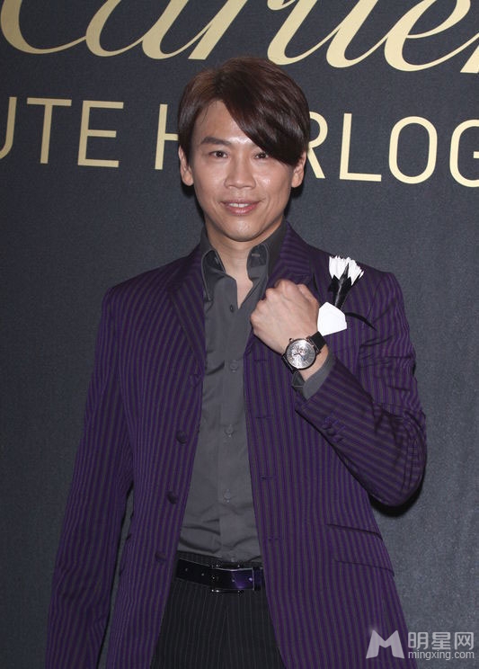 点击大图看下一张:陶喆出席台北手表代言 赠父名表表孝心(6)